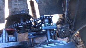 Успокоитель цепи на самодельном вездеходе.