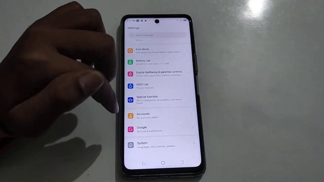 how to off use hi translate in Tecno Pova 2 смотреть онлайн