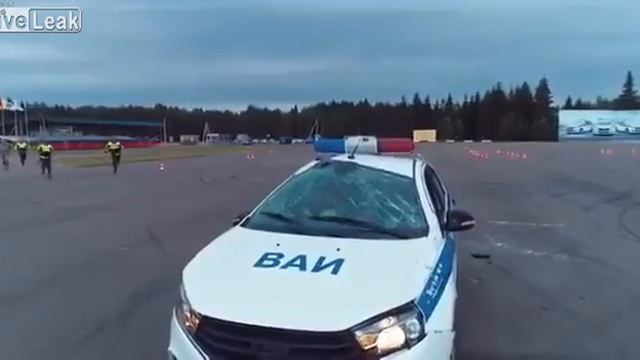 VAI showed a police turn to avoid flying missiles смотреть онлайн