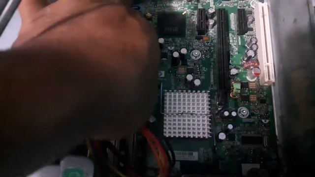 ✌REPARACION 5 pitidos y led Rojo HP COMPAQ ?LUZ ROJA CON PITIDO Y NO ARRANCA смотреть онлайн