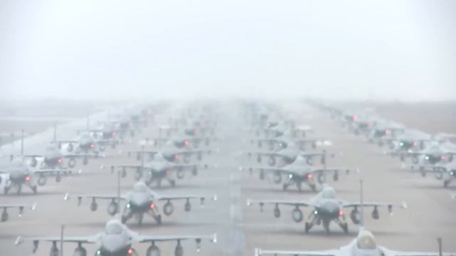 F-16 Elephant Walk At Kunsan Air Base - Fighter Jets Line Up On Runway смотреть онлайн