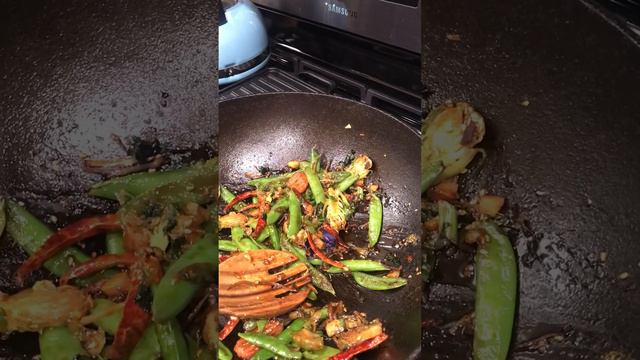 Vegan stir fry with curry coconut rice ginger garlic sesame seeds смотреть онлайн