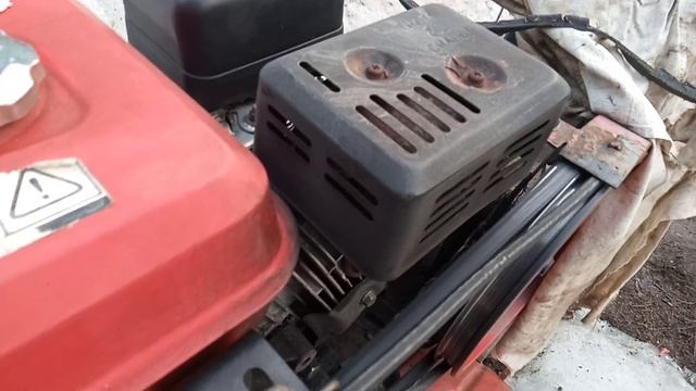 мотоблок троит нестабильно работает.