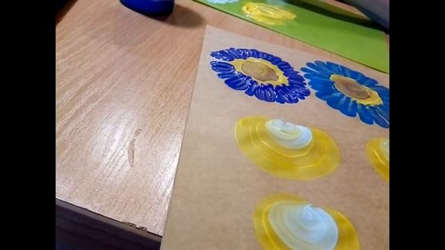 Петриківський розпис годинника з декупажем і дощечка. Traditional Folk Painting.