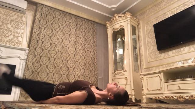 Мария Юрьевна. Подъём ног за голову лёжа на спине, счёт 16-85 смотреть онлайн