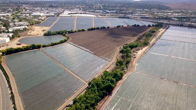 Irvine-Laguna Wildlife Corridor смотреть онлайн