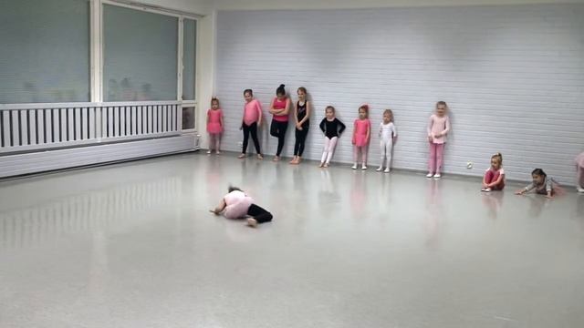Dance class for kids 5-9 y.o., modern, contemporary dance, открытый урок современного танца детям смотреть онлайн