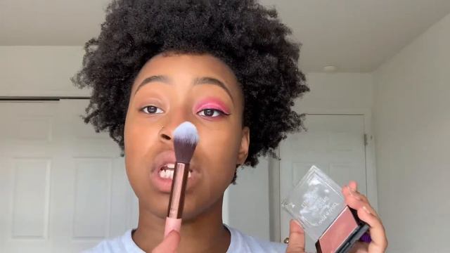 Puzzle Pieces Makeup Look смотреть онлайн