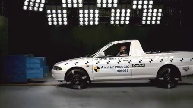 ANCAP CRASH TEST: Proton Jumbuck (1 star ANCAP safety rating) смотреть онлайн