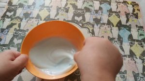 Как сделать лизуна. / Из клея пва, геля для бритья и крема/