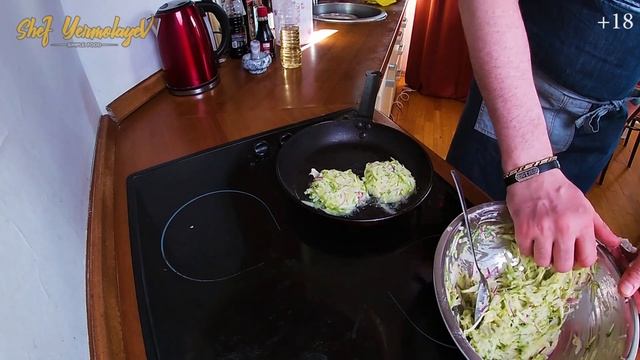 Драники из кабачков | Кабачки рецепты быстро и вкусно | Шеф повар Денис Ермолаев смотреть онлайн