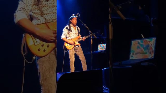 Living Colour - Doug Wimbish Bass Solo смотреть онлайн