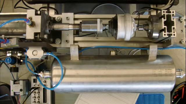 A servopneumatic fatigue test bench using xPC Target смотреть онлайн