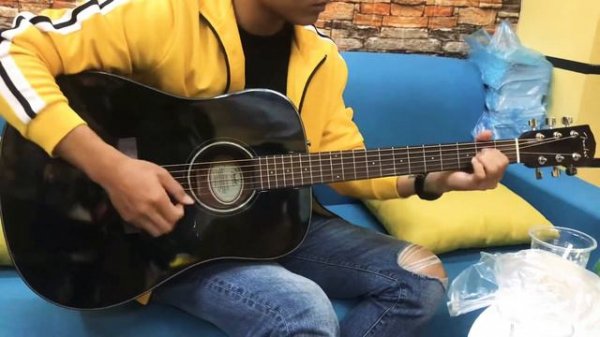 Test guitar Fender CD140S