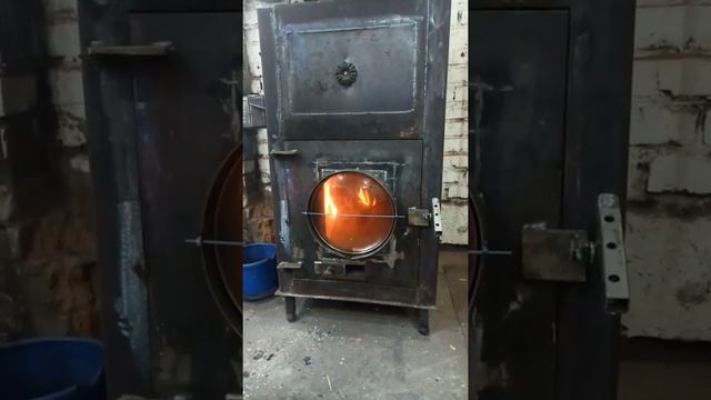 Камин-буржуйка из старого сейфа СССР. смотреть онлайн