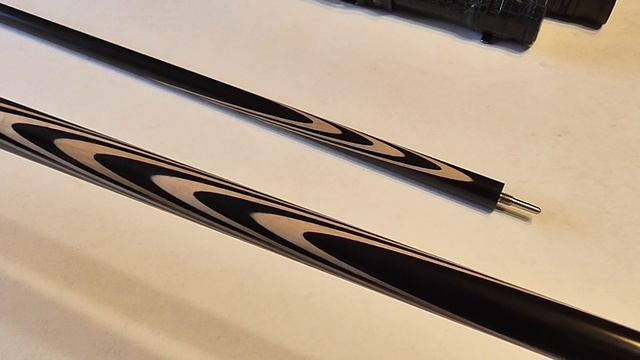 Бильярдный кий Батченко 4х2 черный граб черный шафт - billiard-mag.com смотреть онлайн