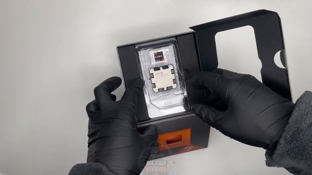 Unboxing AMD Ryzen 7 7800X3D! смотреть онлайн