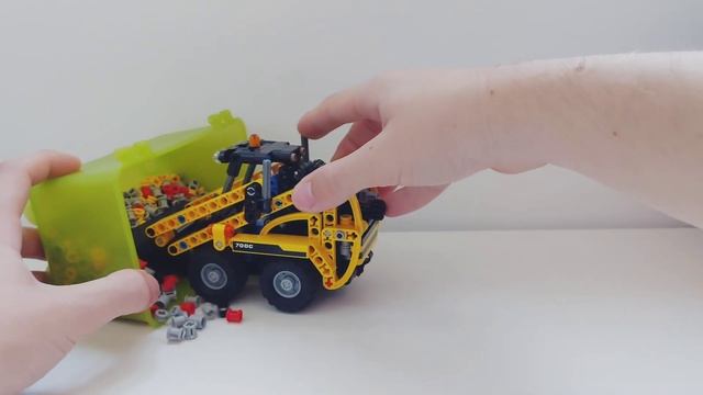 Мини-погрузчик из лего техник/Lego technic skid-steer loader смотреть онлайн