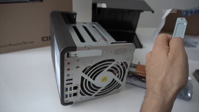 10GBe PCIe Upgrade Guide & Performance Review | QNAP NAS QM2-2S10G1TA смотреть онлайн