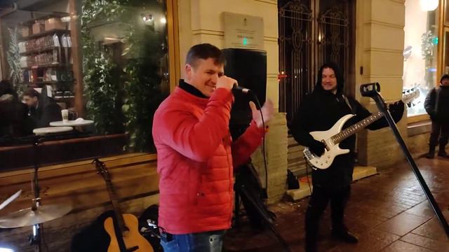Попурри, "WWW Ленинград" и "Фантазёр", группа "Висконти" выступает на Невском проспекте в Петербург смотреть онлайн