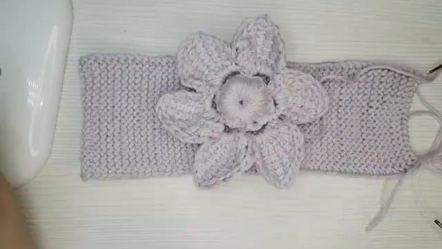 ?Вяжем цветок крючком/Ромашка крючком/Сrochet a flower/Hand embroidery amazing, easy flower смотреть онлайн
