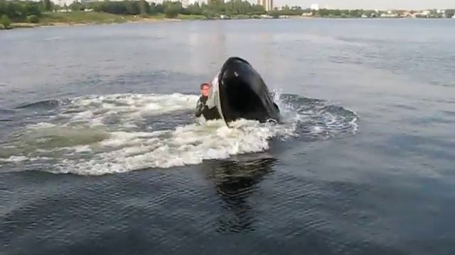 вдвоем упали.AVI
