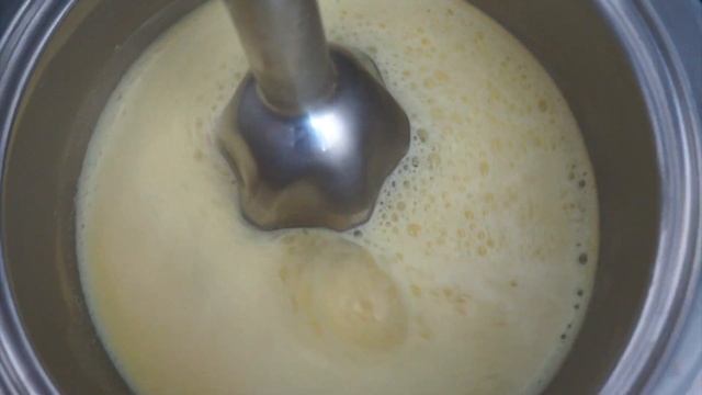 Как Приготовить Золотое Молоко Из Куркумы - Простой Рецепт смотреть онлайн