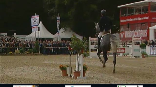 Bundeschampionate 2009: Cornado NRW (Cornet Obolensky x Acobat I) смотреть онлайн