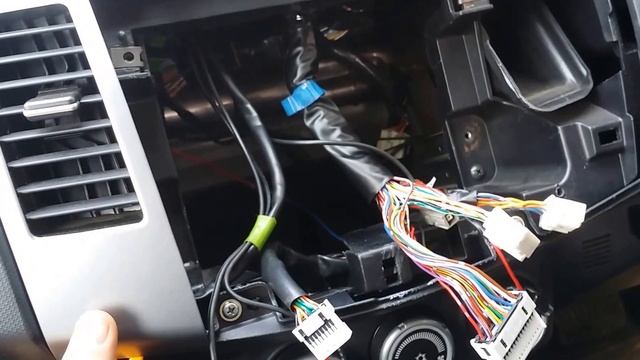 Снятие магнитолы Outlender Xl