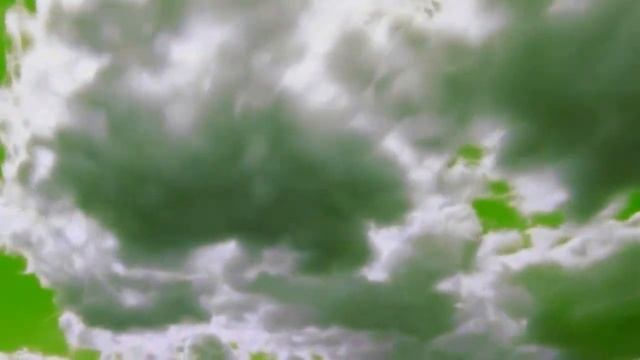 Футаж Небо, облака  на зеленом фоне
