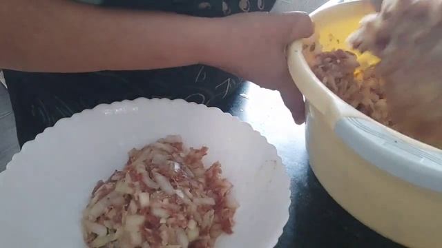 Спасибо сыну за рыбку, манты . смотреть онлайн