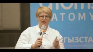 Врач-педиатр высшей категории, стаж 37 лет.