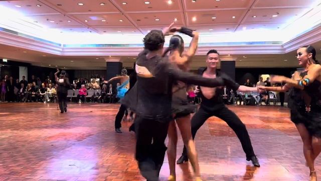 London Ball 2023 | Taha Batu - Sasha Povzun | Cha-cha-cha | Amateur Latin смотреть онлайн