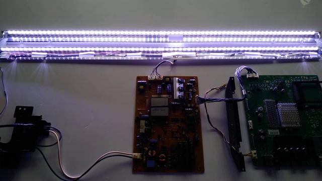Проверка работы подсветки GT0330, SLED 2011SSP40 36 4214 GD для телевизора Philips 40PFL6606H/12