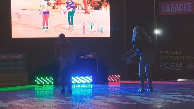 Анапа сегодня вечером: 6 июля 2019 г. Смотрю DANCE KARAOKE на Набережной, отдых и развлечения. UHD4 смотреть онлайн