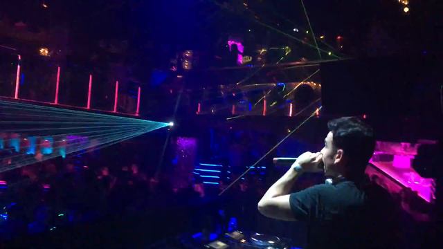 Alexander Som Univerland Tito's Palma смотреть онлайн