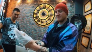 Время Бабки. Укол в попу 40Х