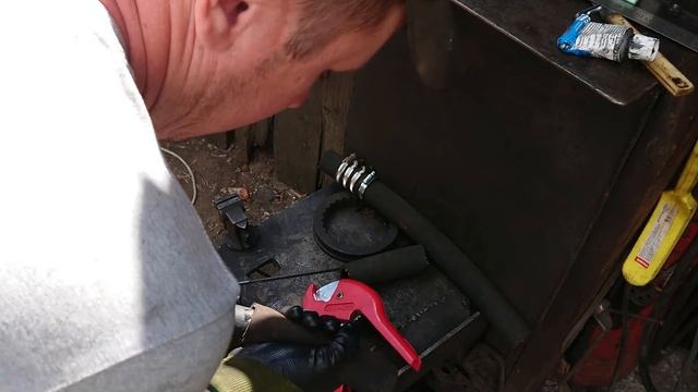 Отогнал зерновоз, монтирую гидравлику подъема кузова и свершилось, привезли КАБИНУ!!! смотреть онлайн