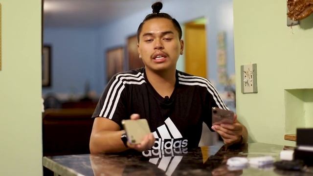 iPhone 11 Pro Max Unboxing (and iPhone XS Max Comparison) смотреть онлайн