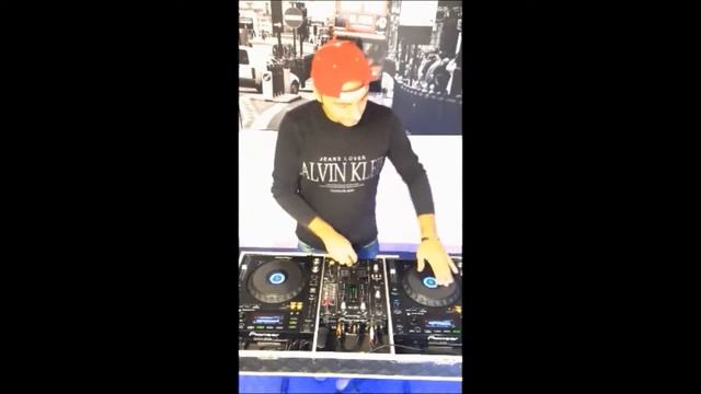 Scratch CDJ Pioneer 850 - Dj Ettore Raso part.1 смотреть онлайн
