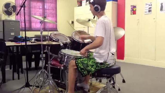 Brett Clur - Red Hot Chili Peppers - Hump de Bump (Drum Cover) смотреть онлайн