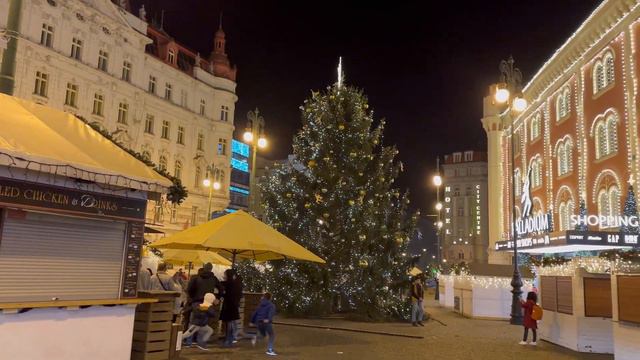 PRAGUE WALKING THROUGH LATE NIGHT OLD TOWN SQUARE TO HOTEL HARMONY PRAHA (CZECH REPUBLIC) 4K 60fps смотреть онлайн