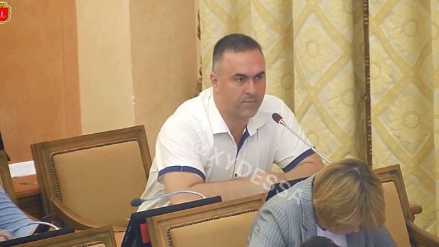 Украинский язык "сломал" одесских депутатов смотреть онлайн