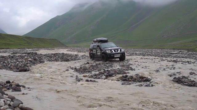 Север Эльбруса р. Кызылкол. Nissan Pathfinder r51 смотреть онлайн