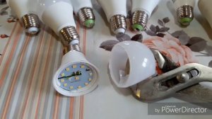 Лампочки в металлолом. Есть ли металл?