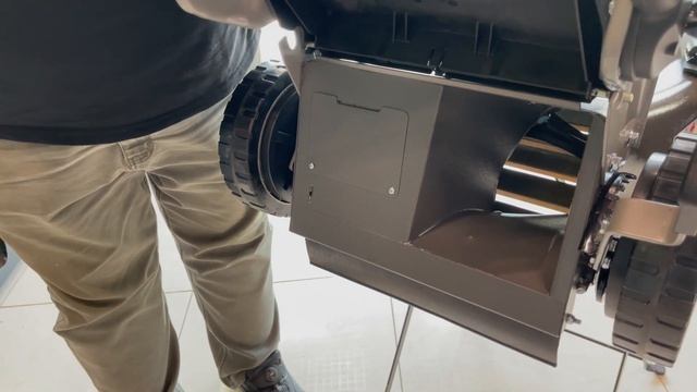 Газонокосилка с мощным японским двигателем Honda. CAIMAN Ferro 55HLV #gardening #обзор #покостравы# смотреть онлайн