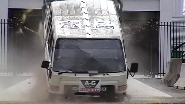 Bollard Crash Test (front view) AG Security смотреть онлайн