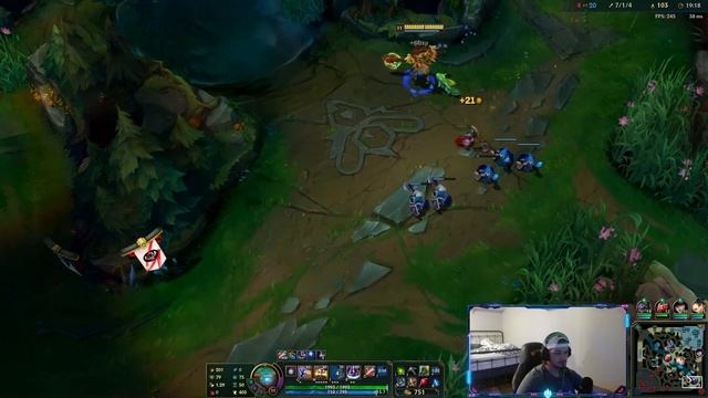 SSSNIPPERWOLF STOLE HER LIFE? смотреть онлайн