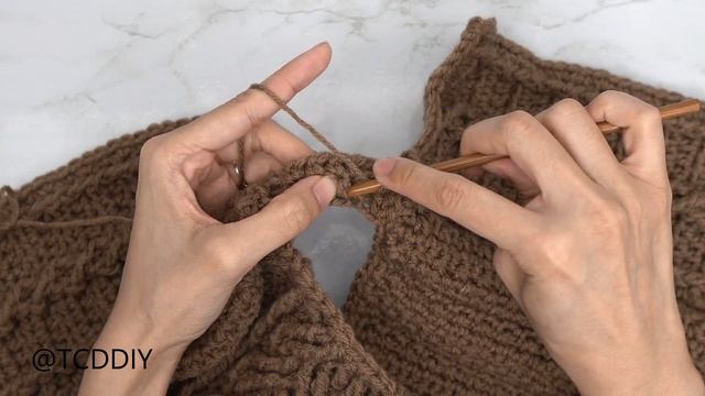 Crochet Cable Stitch Balloon Sleeve Hoodie | Pattern & Tutorial DIY