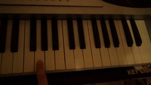 игра на синтезаторе для начинающих детей смотреть онлайн